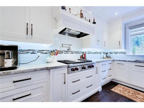 242 Burton Road, Oakville, ON - Indoor Photo Showing Kitchen With Upgraded Kitchen