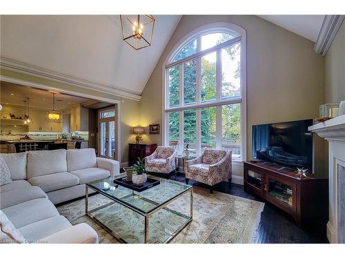 242 Burton Road, Oakville, ON - Indoor Photo Showing Living Room