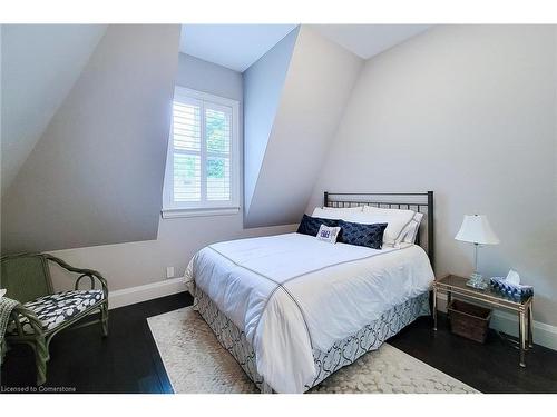 242 Burton Road, Oakville, ON - Indoor Photo Showing Bedroom