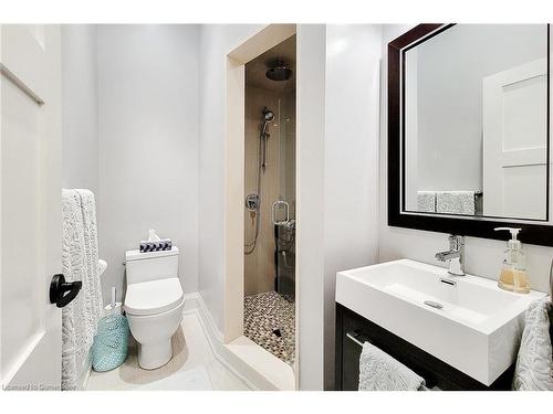 242 Burton Road, Oakville, ON - Indoor Photo Showing Bathroom