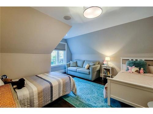 242 Burton Road, Oakville, ON - Indoor Photo Showing Bedroom