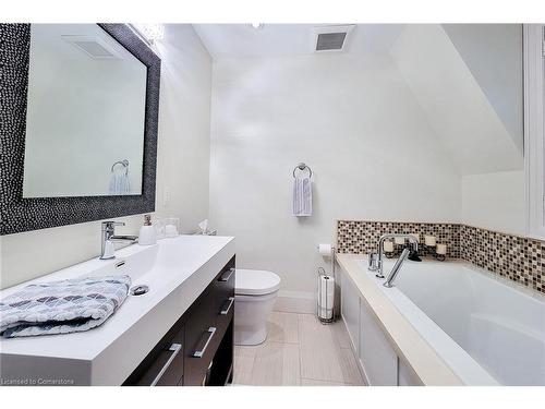 242 Burton Road, Oakville, ON - Indoor Photo Showing Bathroom