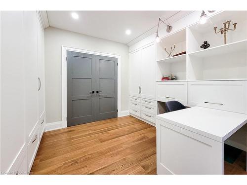 242 Burton Road, Oakville, ON - Indoor Photo Showing Laundry Room