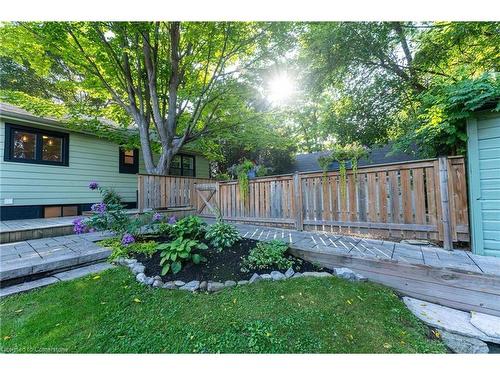 31 Academy Street, Ancaster, ON - Outdoor