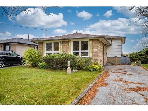 228 Eaglewood Drive, Hamilton, ON - Outdoor