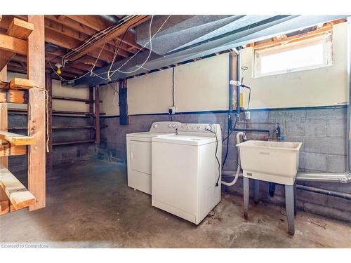 228 Eaglewood Drive, Hamilton, ON - Indoor Photo Showing Laundry Room