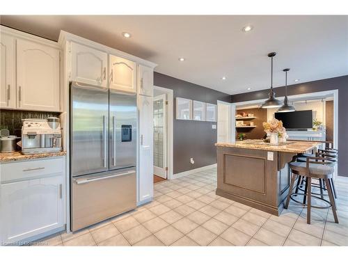 65 Derek Drive, Hamilton, ON - Indoor Photo Showing Kitchen