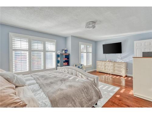 65 Derek Drive, Hamilton, ON - Indoor Photo Showing Bedroom