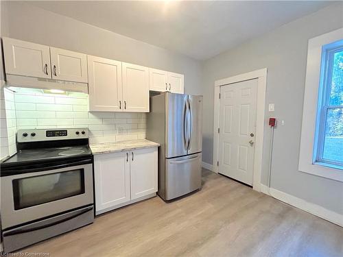 C-49 Victoria Avenue S, Hamilton, ON - Indoor Photo Showing Kitchen