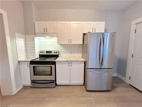 C-49 Victoria Avenue S, Hamilton, ON - Indoor Photo Showing Kitchen