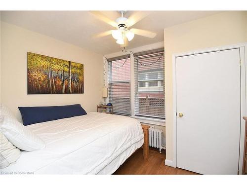 1-156 Robinson Street, Hamilton, ON - Indoor Photo Showing Bedroom