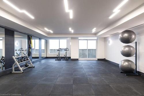 1015-2333 Taunton Road, Oakville, ON - Indoor Photo Showing Gym Room