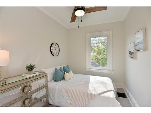 277 Main Street W, Hamilton, ON - Indoor Photo Showing Bedroom