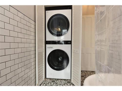 277 Main Street W, Hamilton, ON - Indoor Photo Showing Laundry Room