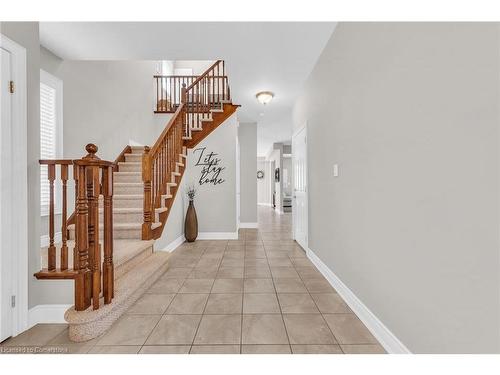 8 Saybrook Gardens, Stoney Creek, ON - Indoor Photo Showing Other Room