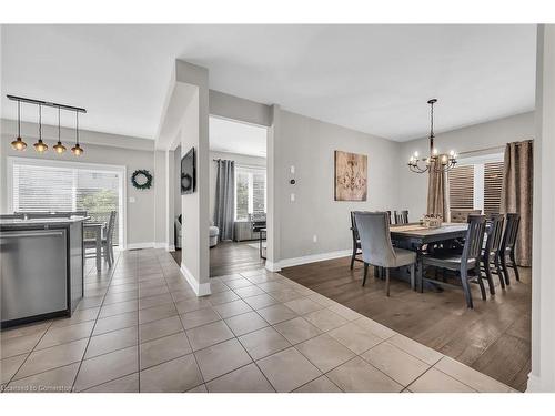 8 Saybrook Gardens, Stoney Creek, ON - Indoor Photo Showing Dining Room