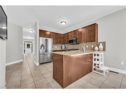 8 Saybrook Gardens, Stoney Creek, ON - Indoor Photo Showing Kitchen With Stainless Steel Kitchen