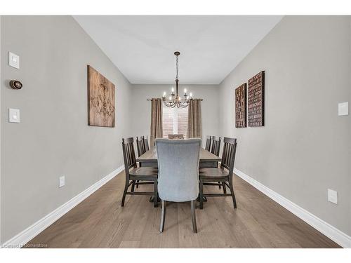 8 Saybrook Gardens, Stoney Creek, ON - Indoor Photo Showing Dining Room