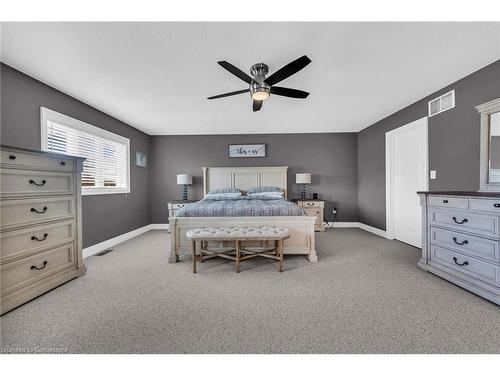 8 Saybrook Gardens, Stoney Creek, ON - Indoor Photo Showing Bedroom