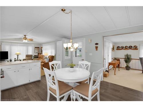 335-3033 Townline Road, Stevensville, ON - Indoor Photo Showing Dining Room