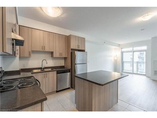 723-2486 Old Bronte Road, Oakville, ON - Indoor Photo Showing Kitchen With Stainless Steel Kitchen With Double Sink