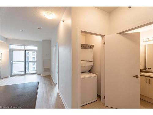 723-2486 Old Bronte Road, Oakville, ON - Indoor Photo Showing Laundry Room