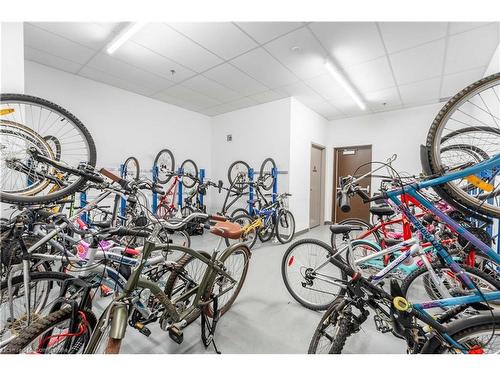 723-2486 Old Bronte Road, Oakville, ON - Indoor Photo Showing Other Room