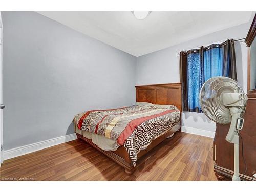 5 Rosewood Road, Hamilton, ON - Indoor Photo Showing Bedroom