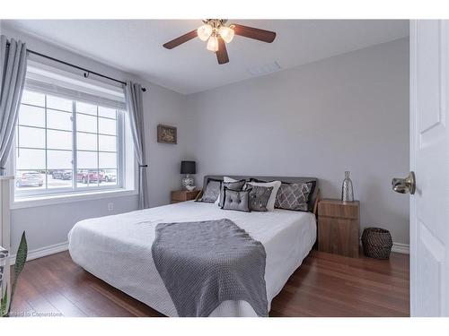 104-415 Grange Road, Guelph, ON - Indoor Photo Showing Bedroom