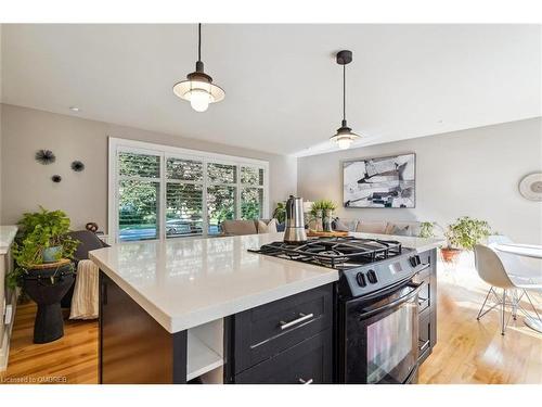 486 Lees Lane, Oakville, ON - Indoor Photo Showing Kitchen