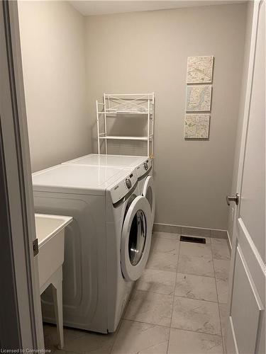 66 Homestead Way, Thorold, ON - Indoor Photo Showing Laundry Room