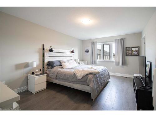 66 Homestead Way, Thorold, ON - Indoor Photo Showing Bedroom