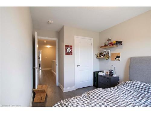 66 Homestead Way, Thorold, ON - Indoor Photo Showing Bedroom