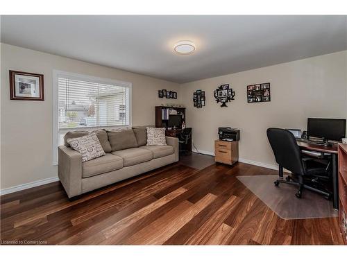 3 Ridgebank Place, New Hamburg, ON - Indoor Photo Showing Living Room