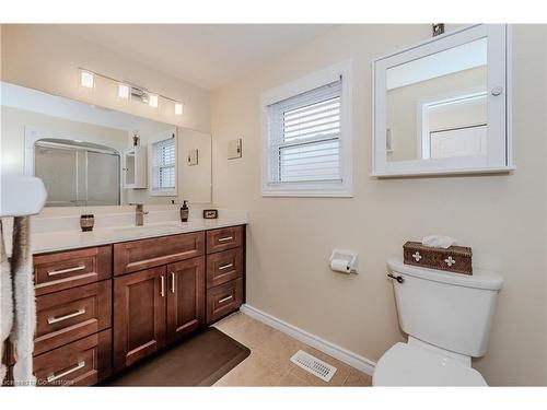 3 Ridgebank Place, New Hamburg, ON - Indoor Photo Showing Bathroom