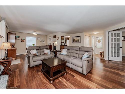 3 Ridgebank Place, New Hamburg, ON - Indoor Photo Showing Living Room