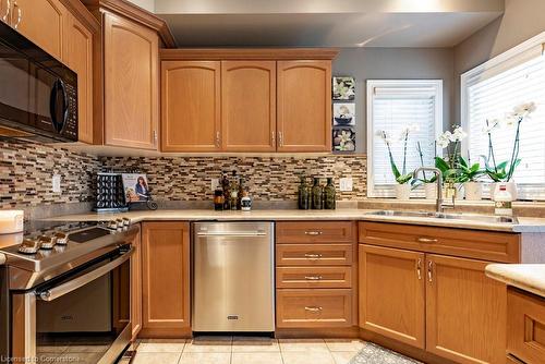 38 Raymond Road, Ancaster, ON - Indoor Photo Showing Kitchen With Double Sink