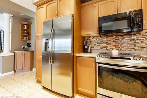 38 Raymond Road, Ancaster, ON - Indoor Photo Showing Kitchen