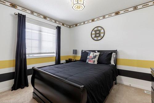 38 Raymond Road, Ancaster, ON - Indoor Photo Showing Bedroom