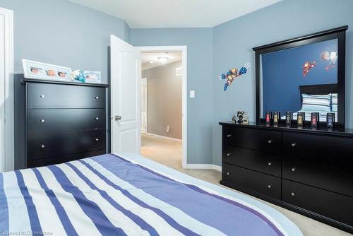 38 Raymond Road, Ancaster, ON - Indoor Photo Showing Bedroom