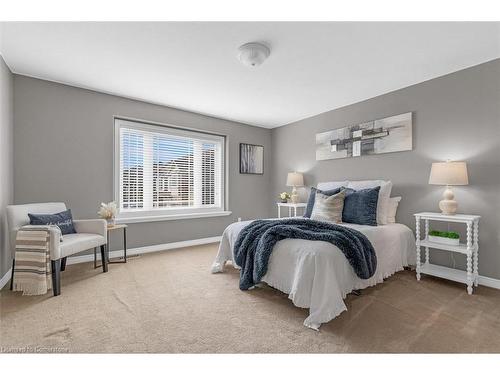 17-242 Upper Mount Albion Road, Stoney Creek, ON - Indoor Photo Showing Bedroom