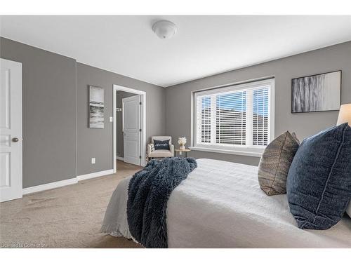 17-242 Upper Mount Albion Road, Stoney Creek, ON - Indoor Photo Showing Bedroom