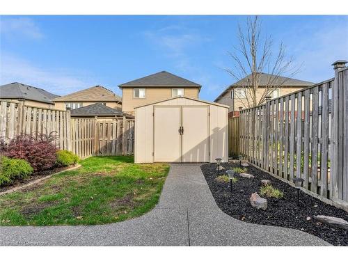 17-242 Upper Mount Albion Road, Stoney Creek, ON - Outdoor