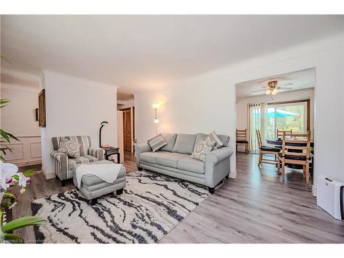 29 Mountsberg Road, Flamborough, ON - Indoor Photo Showing Living Room