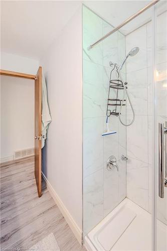 29 Mountsberg Road, Flamborough, ON - Indoor Photo Showing Bathroom