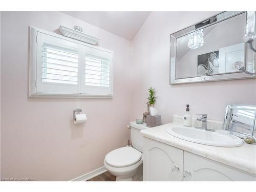 101 Strada Boulevard, St. Catharines, ON - Indoor Photo Showing Bathroom