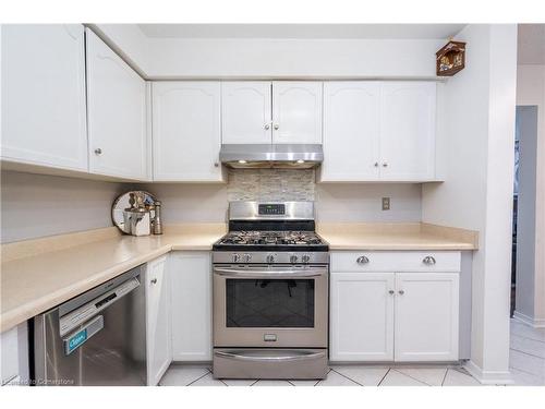 101 Strada Boulevard, St. Catharines, ON - Indoor Photo Showing Kitchen