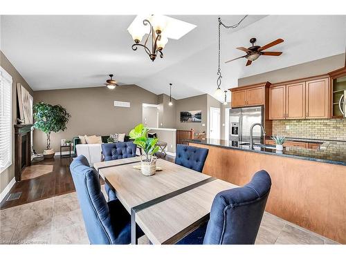 29 Lakeview Lane, Selkirk, ON - Indoor Photo Showing Dining Room