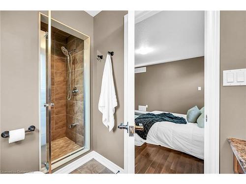 29 Lakeview Lane, Selkirk, ON - Indoor Photo Showing Bathroom