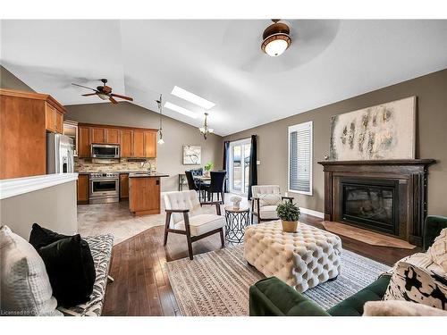 29 Lakeview Lane, Selkirk, ON - Indoor Photo Showing Living Room With Fireplace